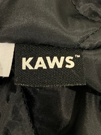 【中古品】【メンズ】 HUMAN MADE ヒューマンメイド × KAWS カウズ MADE VARSITY JACKET バーシティ ジャケット ハート スタジャン メンズ アウター ブルゾン 142-251029-em-06-min サイズ：L カラー：ブラック 万代Net店