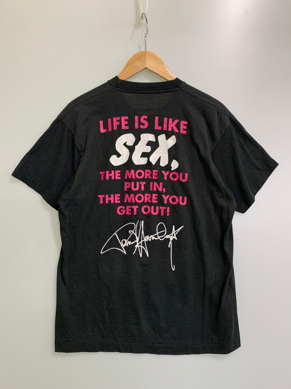 【中古品】【メンズ】 KISS c1987 LIFE IS SEX PRINT TEE ロック Tシャツ メンズ バンドTシャツ メンズ キッス ツアー バンド Tシャツ 146-251029-em-05-min サイズ：L カラー：ブラック 万代Net店