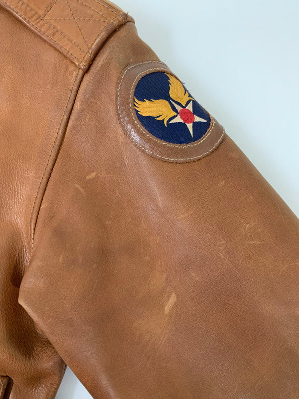 【現状渡し品】【メンズ】 INDIAN MOTORCYCLE インディアン モーターサイクル A-2 FLIGHT JACKET フライトジャケット レザー メンズ アウター 145-251109-em-18-min サイズ：38 カラー：ブラウン 万代Net店
