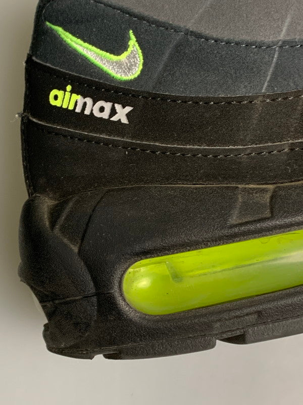 【中古品】【メンズ】 NIKE ナイキ AIR MAX 95 RETRO LOGO エア マックス 95 レトロロゴ CV1635-002 メンズ 靴 シューズ スニーカー 160-260709-hu-09-min サイズ：26.5ｃｍ US8.5 カラー：ブラック/グレー/グリーン 万代Net店