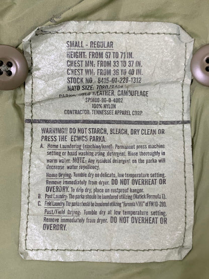 【中古品】【メンズ】 U.S.ARMY ユーエスアーミー SPO100-96-D-4002 ECWCS GEN1 GTX PARKA FUR RUFF ECWCS TENNESSEE APPARE パーカー ファー ラフ テネシー アパレル 146-251109-em-23-min サイズ：S-R カラー：グリーン系（迷彩柄） 万代Net店