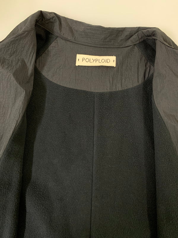 【中古品】【メンズ】 POLYPLOID ポリプロイド 19AW STAND COLLAR COAT 19FW-10-B スタンド カラー コート メンズ アウター 140-251109-em-05-min サイズ：2 カラー：ブラック 万代Net店