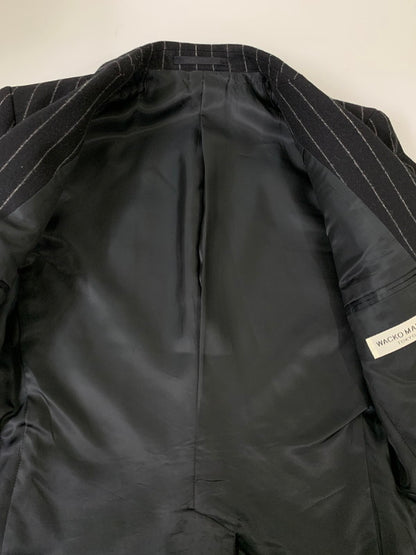 【中古品】【メンズ】 WACKO MARIA ワコマリア WOOL STRIPE JACKET 09AW-TAI-14 ウール ストライプ ジャケット メンズ アウター ２つボタン シングル 142-251109-em-02-min サイズ：M カラー：ブラック（ストライプ柄） 万代Net店