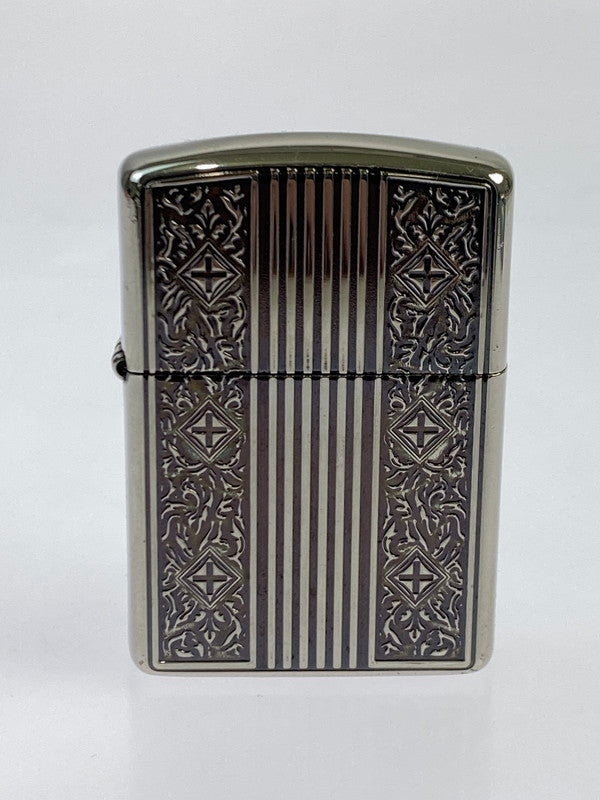 【中古品】【メンズ】 ZIPPO ジッポ ARMOUR ARABESQUE CROSS OIL LIGHTER オイルライター 喫煙グッズ 206-251108-AS-43-min カラー：シルバー 万代Net店