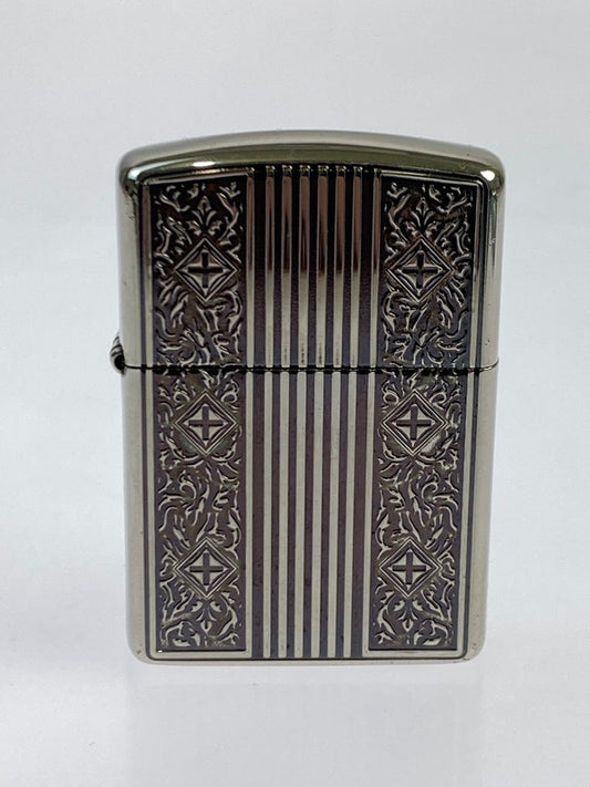 【中古品】【メンズ】 ZIPPO ジッポ ARMOUR ARABESQUE CROSS OIL LIGHTER オイルライター 喫煙グッズ 206-251108-AS-43-min カラー：シルバー 万代Net店