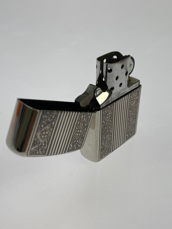 【中古品】【メンズ】 ZIPPO ジッポ ARMOUR ARABESQUE CROSS OIL LIGHTER オイルライター 喫煙グッズ 206-251108-AS-43-min カラー：シルバー 万代Net店