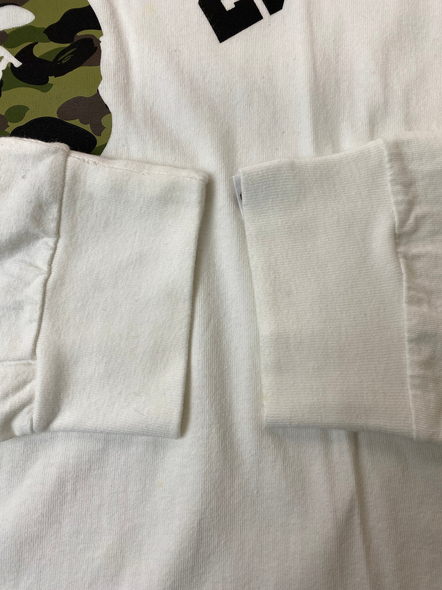 【中古品】【メンズ】 A BATHING APE アベイシングエイプ 1st CAMO COLLEGE L/S TEE ファーストカモ カレッジ ロングスリーブ Tシャツ 長袖 トップス 142-251106-kk-70-min サイズ：XL カラー：ホワイト 万代Net店