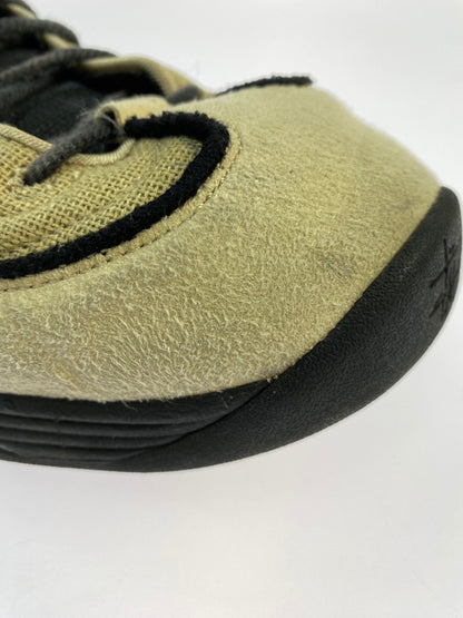 【中古品】【メンズ】 NIKE ナイキ × STUSSY ステューシー 別注 コラボ AIR PENNY 2 SP DX6934-200 エア ペニー 2 スペシャル スニーカー 靴 160-251113-kk-36-min カラー：RATTAN/BLACK-LIMESTONE 万代Net店