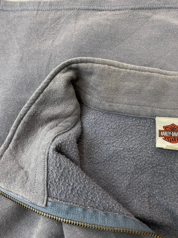 【中古品】【メンズ】 HARLEY DAVIDSON ハーレーダビッドソン HALF ZIP SWEAT SHIRT ハーフジップ スウェットシャツ トップス 146-260715-yn-01-min サイズ：2XL カラー：ブルーグレー 万代Net店