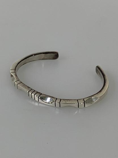 【中古品】【メンズ/レディース】 NAVAJO ナバホ ELAINE TAHE SILVER BANGLE シルバー バングル ナバホ族 インディアン ジュエリー 191-251121-em-02-min カラー：シルバー 万代Net店