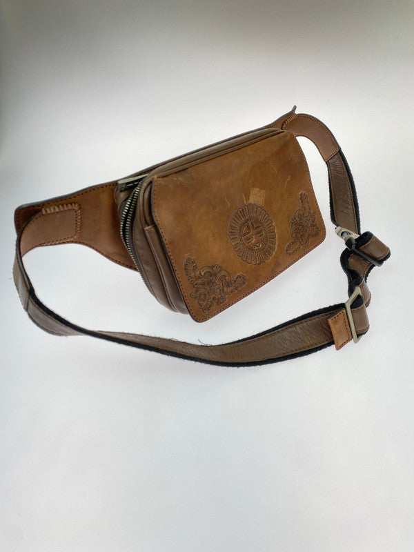 【現状渡し品】【メンズ】 SAAD サード LEATHER SHOLDER BAG レザー ショルダーバッグ カバン 188-251121-em-11-min カラー：ブラウン 万代Net店