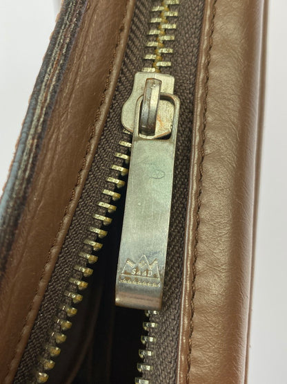 【現状渡し品】【メンズ】 SAAD サード LEATHER SHOLDER BAG レザー ショルダーバッグ カバン 188-251121-em-11-min カラー：ブラウン 万代Net店