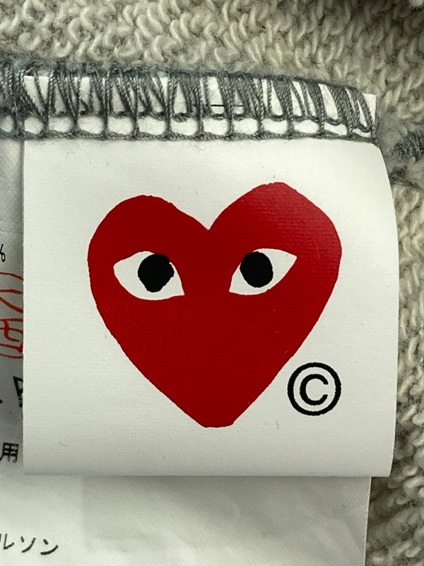 【中古品】【メンズ】 PLAY COMME des GARCONS プレイコムデギャルソン ZIP-UP HOODIE WITH RED EMBLEM AX-T168 AD2024/4 ジップアップフーディー ウィズ レッドエンブレム トップス パーカー 140-251120-kk-05-min サイズ：M カラー：グレー 万代Net店