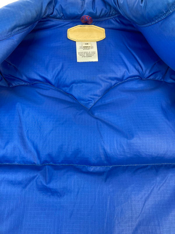 【中古品】【メンズ】 Rocky Mountain FeatherBed ロッキーマウンテンフェザーベッド × WAREHOUSE ウエアハウス 別注 コラボ DOWN VEST 450-482-72 ダウンベスト ライトアウター 145-251120-kk-06-min サイズ：38 カラー：ライトインディゴ 万代Net店