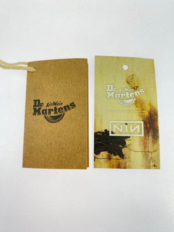 【中古美品】【メンズ】 Dr.Martens ドクターマーチン × NINE INCH NAILS ナイン・インチ・ネイルズ 別注 コラボ 24AW 8HOLE BOOTS 1460NIN 8ホールブーツ 靴 164-251120-kk-45-min サイズ：UK 8 カラー：WHITE+BLACK 万代Net店