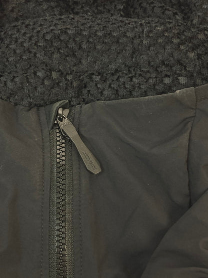 【中古品】【メンズ】 ARC'TERYX アークテリクス PROTON LIGHTWEIGHT HOODY X000006908-140860 プロトン ライトウエイト フーディー アウター 中綿ジャケット 144-251120-kk-12-min サイズ：M カラー：ブラック 万代Net店