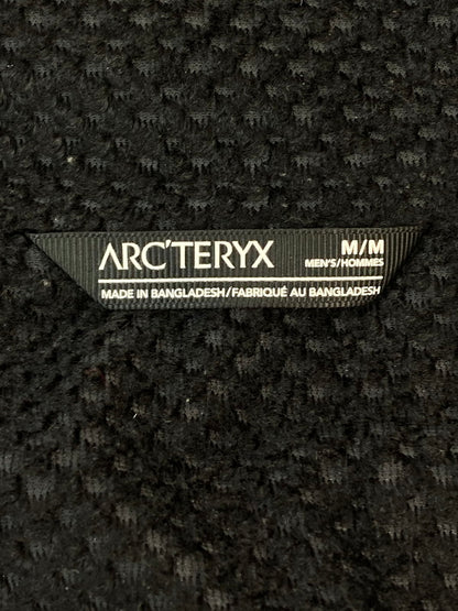 【中古品】【メンズ】 ARC'TERYX アークテリクス PROTON LIGHTWEIGHT HOODY X000006908-140860 プロトン ライトウエイト フーディー アウター 中綿ジャケット 144-251120-kk-12-min サイズ：M カラー：ブラック 万代Net店