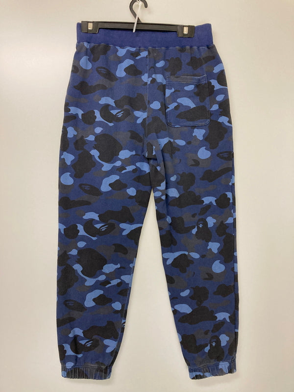 【中古品】【メンズ】 A BATHING APE アベイシングエイプ COLOR CAMO SWEAT JOGGER PANTS 001PTJ301011M カラーカモ スウェットジョガーパンツ ボトムス 153-251119-kk-15-min サイズ：M カラー：ブルー 万代Net店