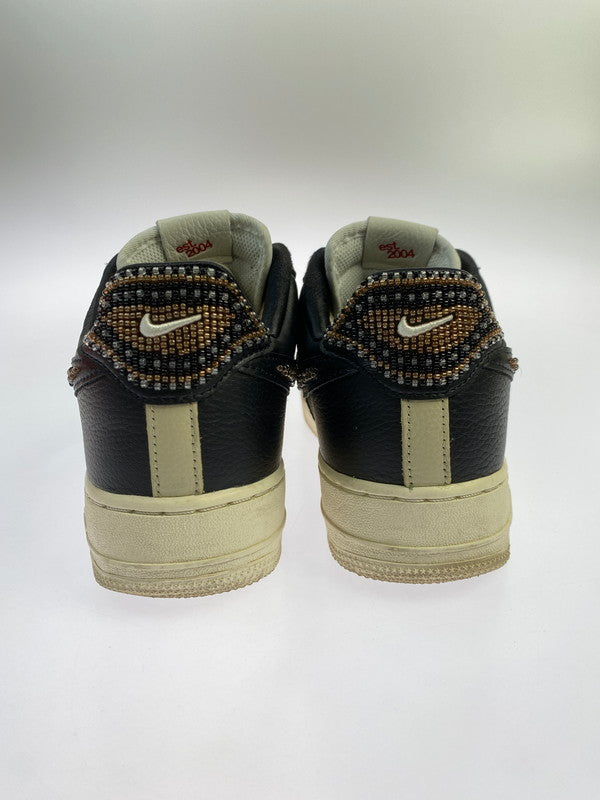 【中古品】【メンズ】 NIKE ナイキ × PREMIUM GOODS プレミアムグッズ WOMEN'S AIR FORCE 1 LOW THE SOPHIA DV2957-001 ウィメンズ エアフォース1 ロー ザ ソフィア スニーカー メンズ 160-251124-em-12-min サイズ：27.0cm カラー：ブラック/マルチカラー 万代Net店