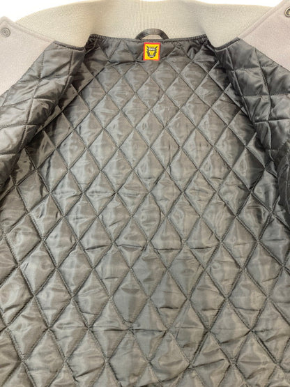 【中古美品】【メンズ】 HUMAN MADE ヒューマンメード 22AW VARSITY JACKET HM24JK018 2022年秋冬 バーシティ ジャケット アウター 142-251125-jt-30-min サイズ：L カラー：グレー/ブラック 万代Net店