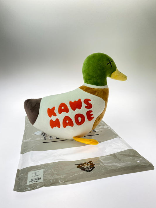 【中古美品】【メンズ】 HUMAN MADE ヒューマンメード × KAWS カウズ DUCK PLUSH DOLL XX22GD022 ダック プラッシュ ドール ぬいぐるみ 208-251204-jt-02-min 万代Net店