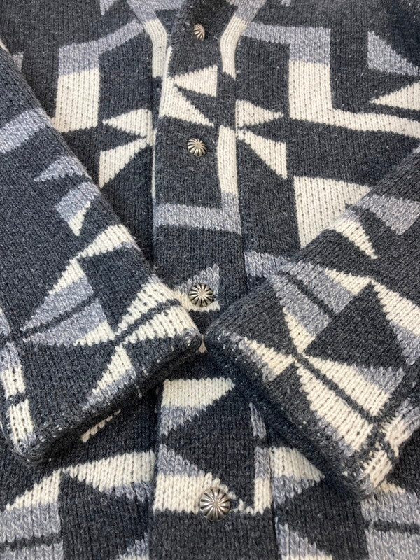 【中古品】【メンズ】 BARNS バーンズ HANDLIKE KNIT GOWN JACKET ハンドライク ニット ガウン ジャケット アウター 145-251125-jt-27-min サイズ：2 カラー：ブラック系 万代Net店