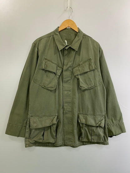 【現状渡し品】【メンズ】 US.ARMY ユーエスアーミー JUNGLE FATIGUE JACKET 8405-935-4702 60S 4TH ジャングル ファティーグ ジャケット 60年代 アメリカ軍 4thタイプ メンズ アウター ミリタリー 146-251205-em-51-min カラー：オリーブグリーン 万代Net店