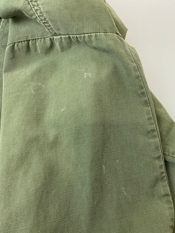 【現状渡し品】【メンズ】 US.ARMY ユーエスアーミー JUNGLE FATIGUE JACKET 8405-935-4702 60S 4TH ジャングル ファティーグ ジャケット 60年代 アメリカ軍 4thタイプ メンズ アウター ミリタリー 146-251205-em-51-min カラー：オリーブグリーン 万代Net店