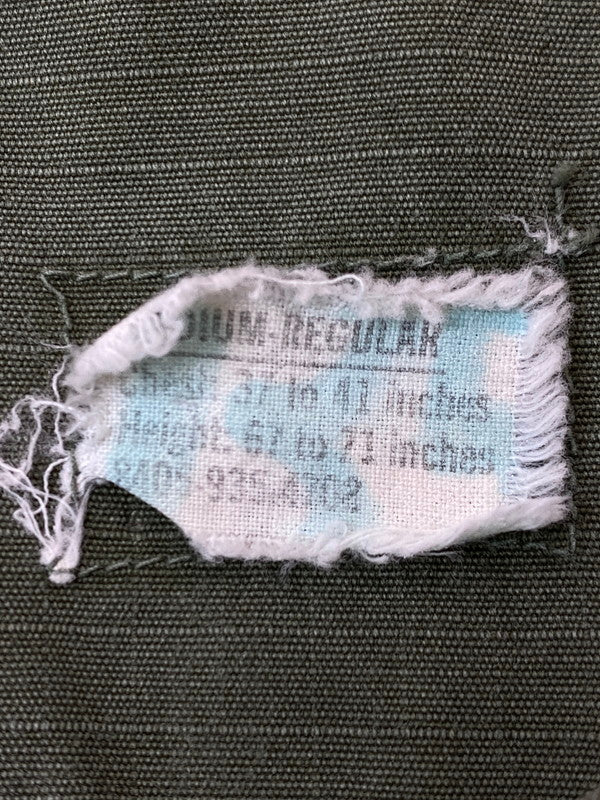 【現状渡し品】【メンズ】 US.ARMY ユーエスアーミー JUNGLE FATIGUE JACKET 8405-935-4702 60S 4TH ジャングル ファティーグ ジャケット 60年代 アメリカ軍 4thタイプ メンズ アウター ミリタリー 146-251205-em-51-min カラー：オリーブグリーン 万代Net店