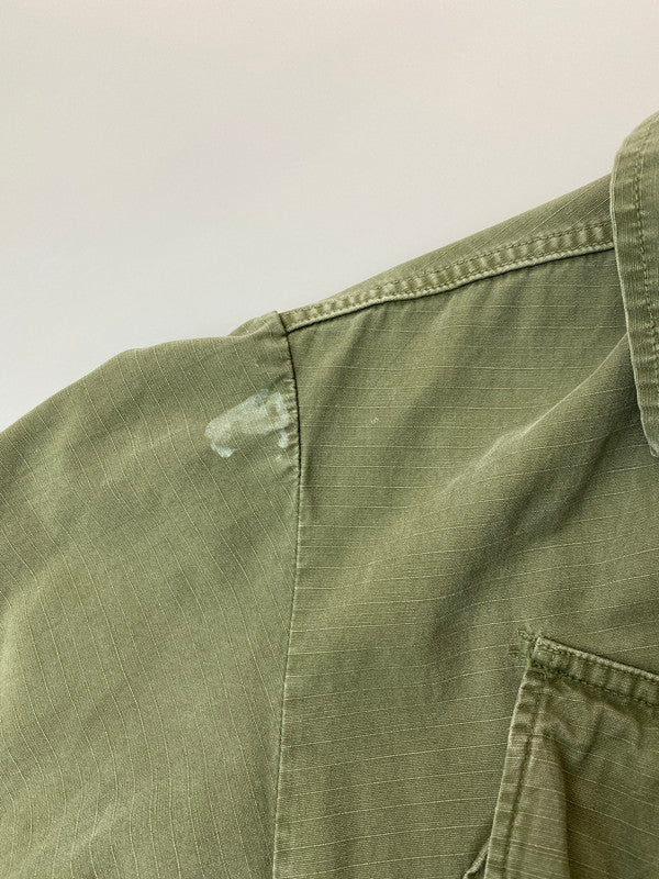 【現状渡し品】【メンズ】 US.ARMY ユーエスアーミー JUNGLE FATIGUE JACKET 8405-935-4702 60S 4TH ジャングル ファティーグ ジャケット 60年代 アメリカ軍 4thタイプ メンズ アウター ミリタリー 146-251205-em-51-min カラー：オリーブグリーン 万代Net店