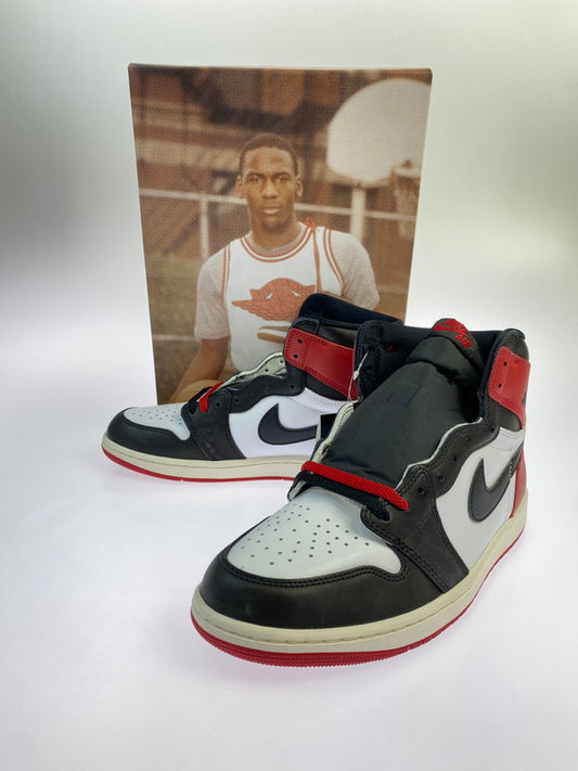 【中古美品】【メンズ】 NIKE ナイキ AIR JORDAN 1 RETRO HIGH OG BLACK TOE REIMAGINED DZ5485-106 エア ジョーダン 1 レトロ ハイ オリジナル ブラックトゥ/つま黒 リイマジンド スニーカー 靴 160-251129-kk-10-min カラー：WHITE/BLACK-VARSITY RED-SAIL 万代Net店