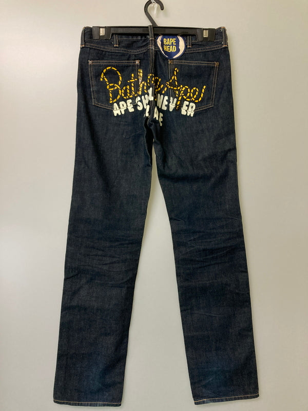 【中古品】【メンズ】 A BATHING APE アベイシングエイプ APEE APE SHALL NEVER KILL APE DENIM PANTS プリント デニムパンツ ボトムス 153-251204-jt-34-min サイズ：TALL カラー：インディゴ 万代Net店