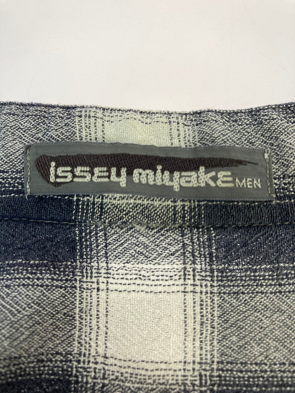 【中古品】【メンズ】 ISSEY MIYAKE イッセイミヤケ 80's OMBRE CHECK PULLOVER S/S SHIRT VINTAGE 80年代 オンブレチェック プルオーバー ショートスリーブシャツ 半袖 トップス ヴィンテージ 140-251201-kk-45-min サイズ：M カラー：ネイビー 万代Net店