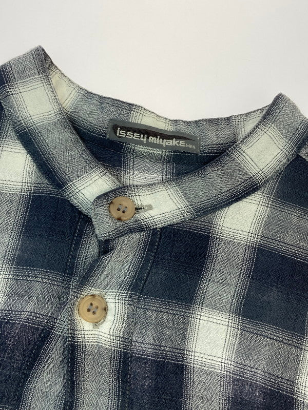 【中古品】【メンズ】 ISSEY MIYAKE イッセイミヤケ 80's OMBRE CHECK PULLOVER S/S SHIRT VINTAGE 80年代 オンブレチェック プルオーバー ショートスリーブシャツ 半袖 トップス ヴィンテージ 140-251201-kk-45-min サイズ：M カラー：ネイビー 万代Net店