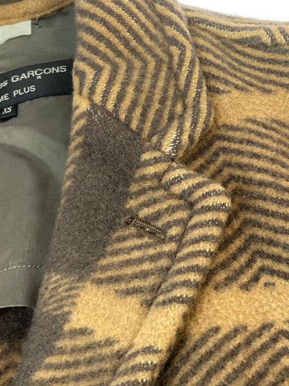 【中古品】【メンズ】 COMME DES GARCONS HOMME PLUS コムデギャルソンオムプリュス THE TREE OF YOUTH期 WOOL CHECK COAT PL-J092 ウール チェック コート メンズ アウター ジャケット 140-251130-em-41-min サイズ：XS カラー：ブラウン 万代Net店