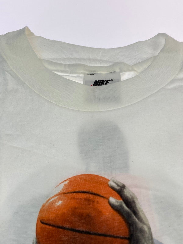 【中古品】【メンズ】 NIKE ナイキ JORDAN 復帰 TEE 90'S ジョーダン Tシャツ 半袖 アメリカ製 バスケットボール プリントＴ 146-251130-em-29-min サイズ：Ｌ カラー：ホワイト 万代Net店
