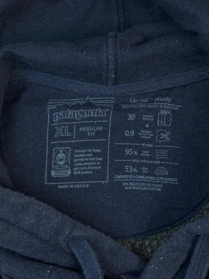 【現状渡し品】【メンズ】 patagonia パタゴニア LOGO HOODIE ロゴ フーディー メンズ パーカー トップス 144-251205-em-29-min サイズ：XL カラー：ネイビー 万代Net店