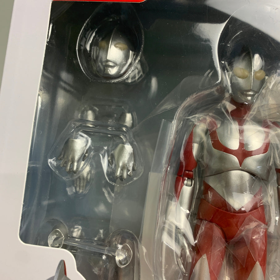 【中古品】 MAFEX ウルトラマン シン・ウルトラマン版 DX Ver. No.207 フィギュア 空想特撮映画 044-260522-em-14-min 万代Net店