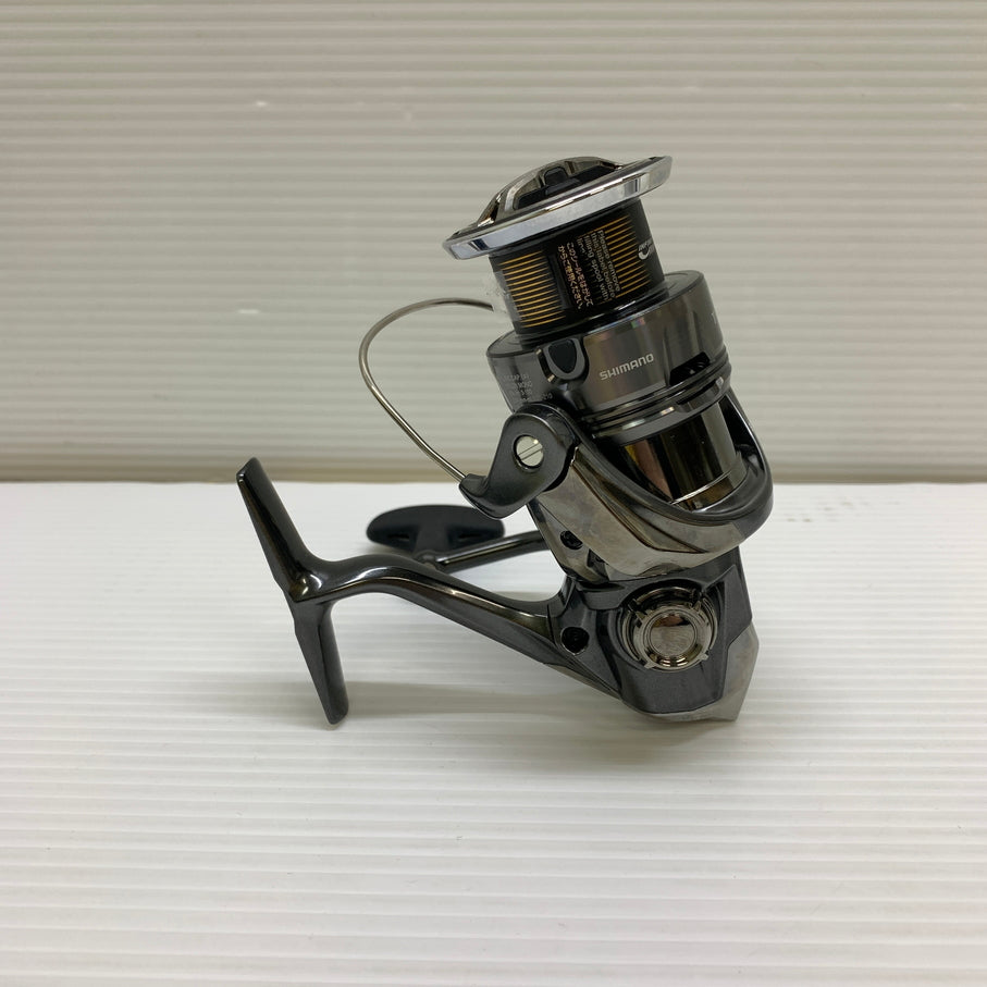【中古品】 SHIMANO シマノ 24 TWINPOWER ツインパワー C3000XG スピニングリール 釣具 134-251208-cn-3-min 万代Net店