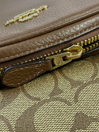 【中古品】【レディース】 GUCCI グッチ シグネチャー コート バックパック 5671 リュックサック レディース カバン 180-251208-em-31-min カラー：ブラウン 万代Net店