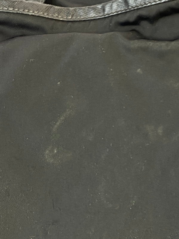 【中古品】【メンズ/レディース】 PRADA プラダ MESSENGERBAG メッセンジャーバッグ ショルダーバッグ カバン 180-251212-yn-02-min カラー：ブラック 万代Net店