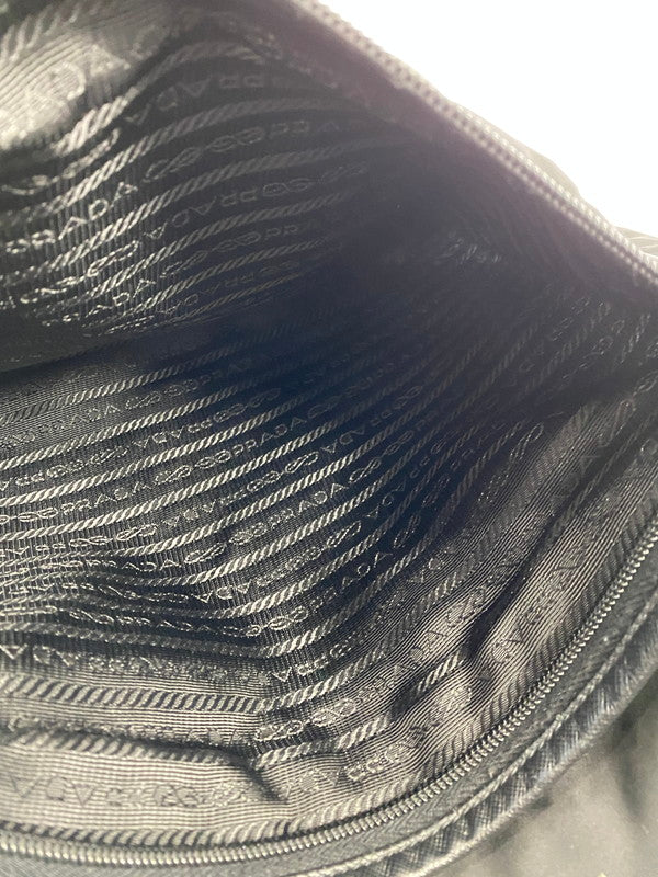 【中古品】【メンズ/レディース】 PRADA プラダ MESSENGERBAG メッセンジャーバッグ ショルダーバッグ カバン 180-251212-yn-02-min カラー：ブラック 万代Net店