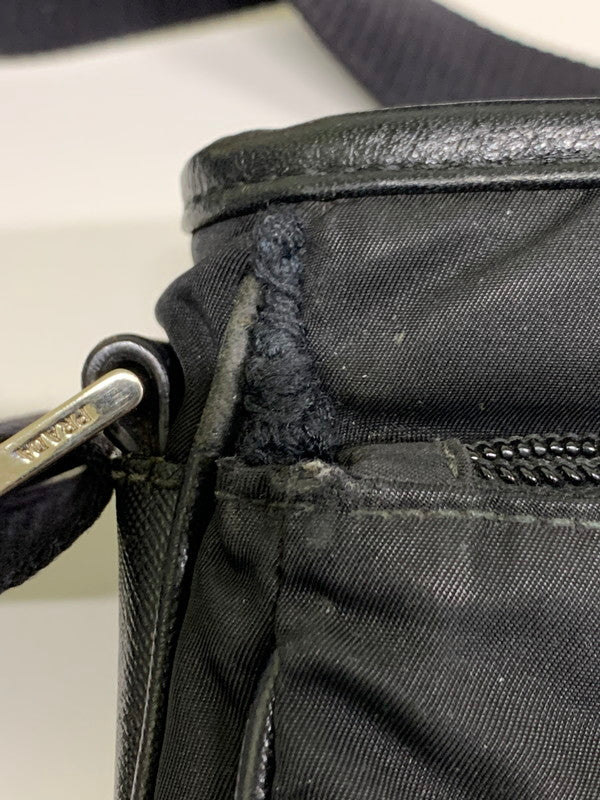 【現状渡し品】【メンズ/レディース】 PRADA プラダ SHOULDERBAG ショルダーバッグ カバン 180-251212-yn-01-min カラー：ブラック 万代Net店