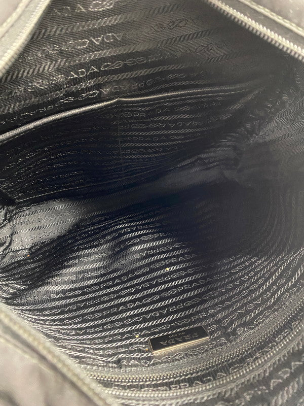 【現状渡し品】【メンズ/レディース】 PRADA プラダ SHOULDERBAG ショルダーバッグ カバン 180-251212-yn-01-min カラー：ブラック 万代Net店