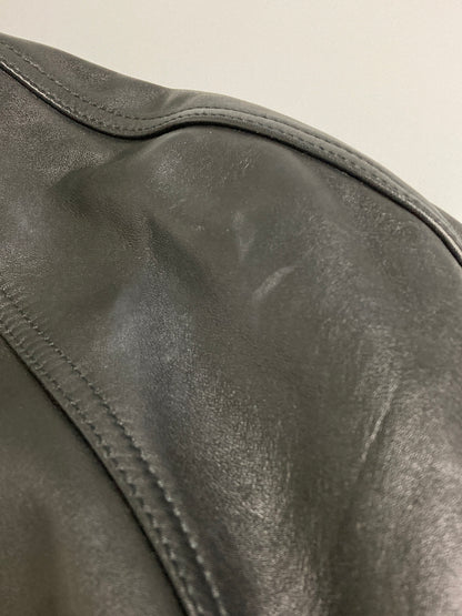 【中古品】【メンズ】 AVIREX アヴィレックス ALL LEATHER VARSITY JACKET 6181032 オールレザー バーシティージャケット アウター スタジャン 145-251210-kk-03-min サイズ：S カラー：ブラック 万代Net店