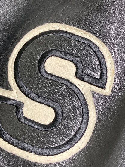 【中古品】【メンズ】 AVIREX アヴィレックス ALL LEATHER VARSITY JACKET 6181032 オールレザー バーシティージャケット アウター スタジャン 145-251210-kk-03-min サイズ：S カラー：ブラック 万代Net店