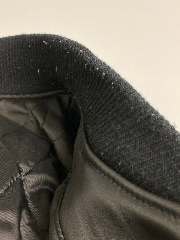 【中古品】【メンズ】 AVIREX アヴィレックス ALL LEATHER VARSITY JACKET 6181032 オールレザー バーシティージャケット アウター スタジャン 145-251210-kk-03-min サイズ：S カラー：ブラック 万代Net店