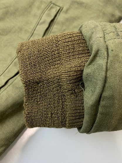 【中古品】【メンズ】 U.S.NAVY 80’s A-2 DECK JACKET DLA100-86-C-0880 アメリカ海軍 80年代 デッキジャケット アウター 146-251213-yn-20-min サイズ：SMALL（34-36） カラー：オリーブグリーン 万代Net店