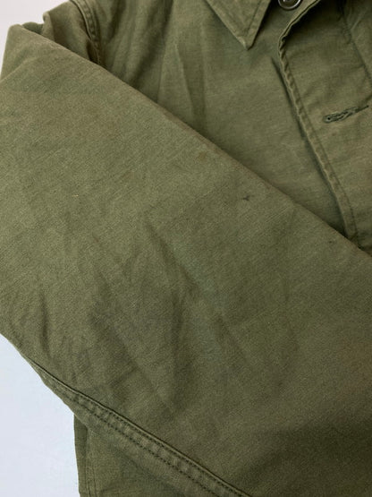 【中古品】【メンズ】 U.S.NAVY 80’s A-2 DECK JACKET DLA100-86-C-0880 アメリカ海軍 80年代 デッキジャケット アウター 146-251213-yn-20-min サイズ：SMALL（34-36） カラー：オリーブグリーン 万代Net店