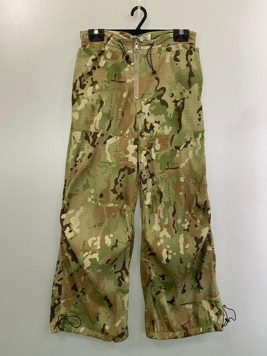 【中古品】【メンズ】 NEVERSEEZ WIDE PANTS ネバ―シーズ ワイドパンツ ボトムス 153-251213-yn-22-min サイズ：M カラー：カモフラージュ 万代Net店